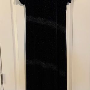 Jessica Howard Midcalf Velvet Elegant Black Dress. Size 10